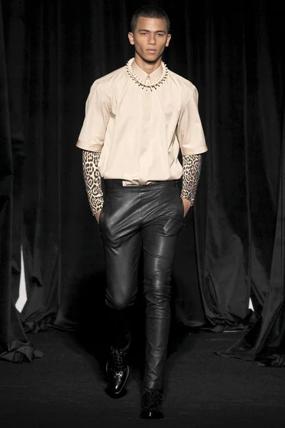 Look 21